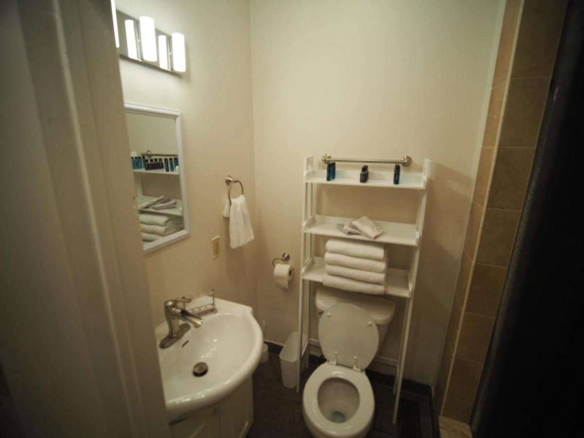 Cozy 1 Bedroom Centrally Located Hamilton Exterior foto